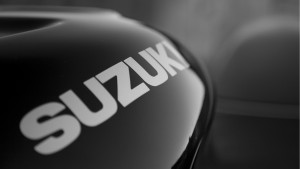 2014-03-Suzuki-Logo-Wallpaper-for-Free